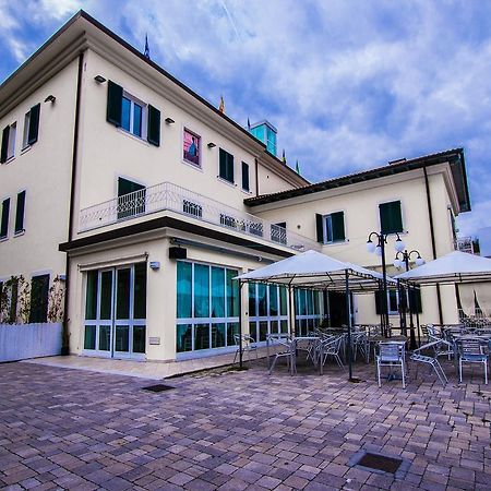 Hotel Butterfly Torre do Lago Puccini Exterior foto